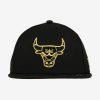 NEW ERA NBA CHICAGO BULLS METALLIC LOGO 9FIFTY SNAPBACK CAP BLACK