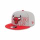 NEW ERA CHICAGO BULLS 2023 NBA DRAFT 950 GREY RED ONE