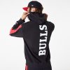 NEW ERA PULOVER NBA COLOUR BLOCK OS HOODY CHICAGO BULLS BLACK XXL