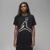 JORDAN ESSENTIALS GRAPHIC SS CREW BLACK/GYM RED