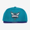 MITCHELL & NESS NBA CHARLOTTE HORNETS TEAM 2 TONE 2.0 SNAPBACK TEAL / PURPLE