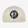 MITCHELL & NESS BROOKLYN NETS CUT AWAY SNAPBACK OFF WHITE