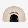 MITCHELL & NESS CHICAGO BULLS CUT AWAY SNAPBACK NBA OFF WHITE