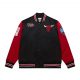 Mitchell & Ness NBA Primetime Heavyweight Satin Jacket Vintage Logo Chicago Bulls Black L