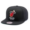 Mitchell & Ness Solid Team Colour Snapback Miami Heat BLACK